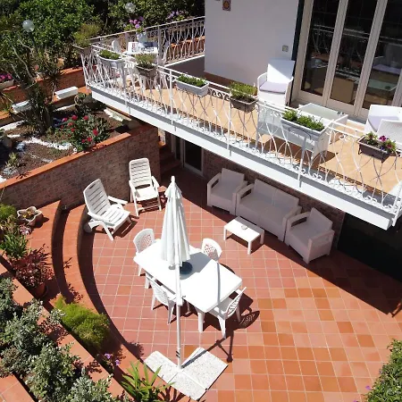 Petronilla Apartment